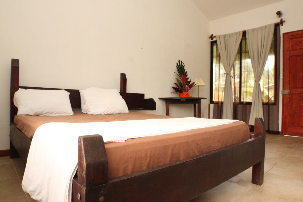 Hotel La Casona De Tortuguero Exterior foto